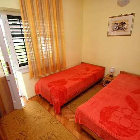 Gasthof Apartments And Rooms By The Sea Zaostrog, Makarska - 2661 3*