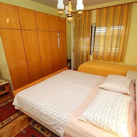 Gasthof Apartments And Rooms By The Sea Zaostrog, Makarska - 2661 3*