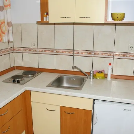 Apartments And Rooms By The Sea Zaostrog, Makarska - 2661