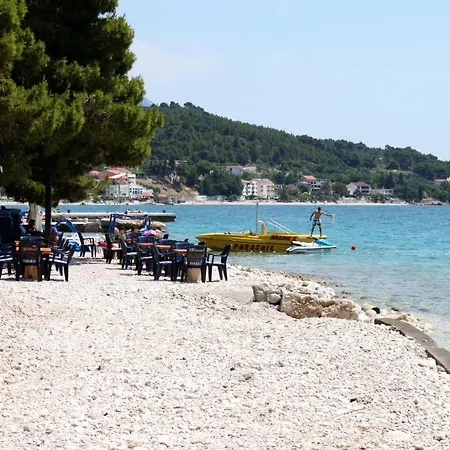 Guest house Apartments And Rooms By The Sea Zaostrog, Makarska - 2661